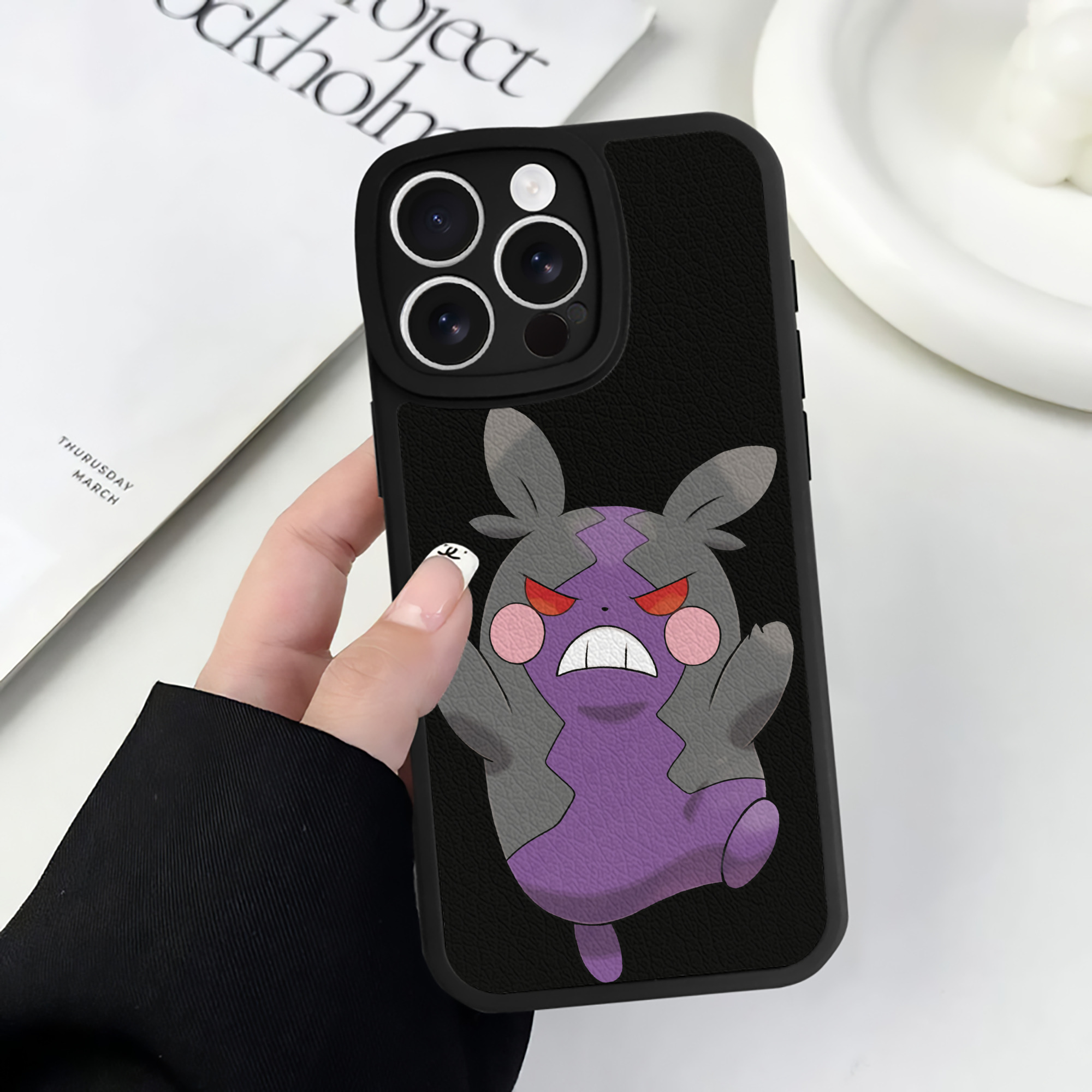 （画像用） ポケットモンスター Pokémon 【iPhone 16シリーズ対応】シリコンスマホケース（レザー調） 材質：シリコン